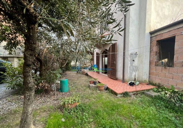 Villa in Via Papa Giovanni XXIII, 121, Monsummano Terme - Foto 1