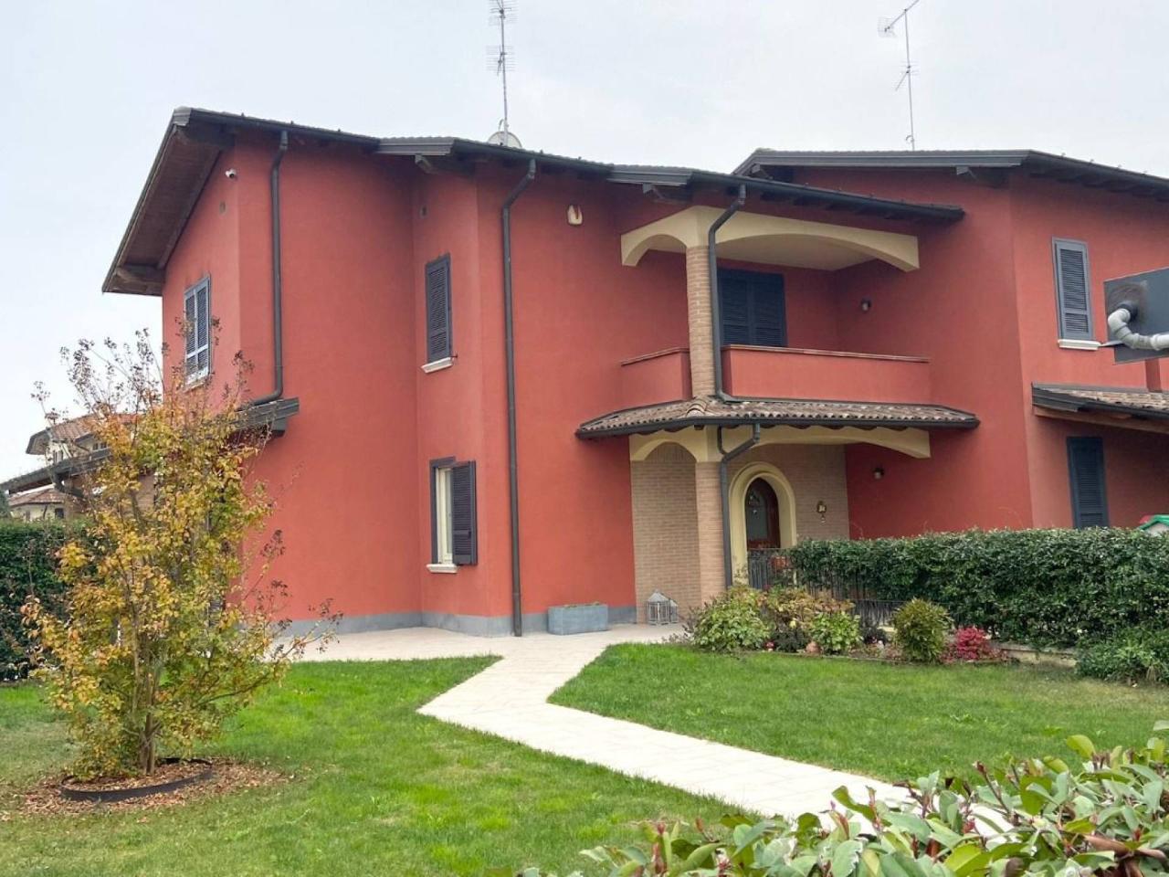 Villa in vendita a Orio Litta