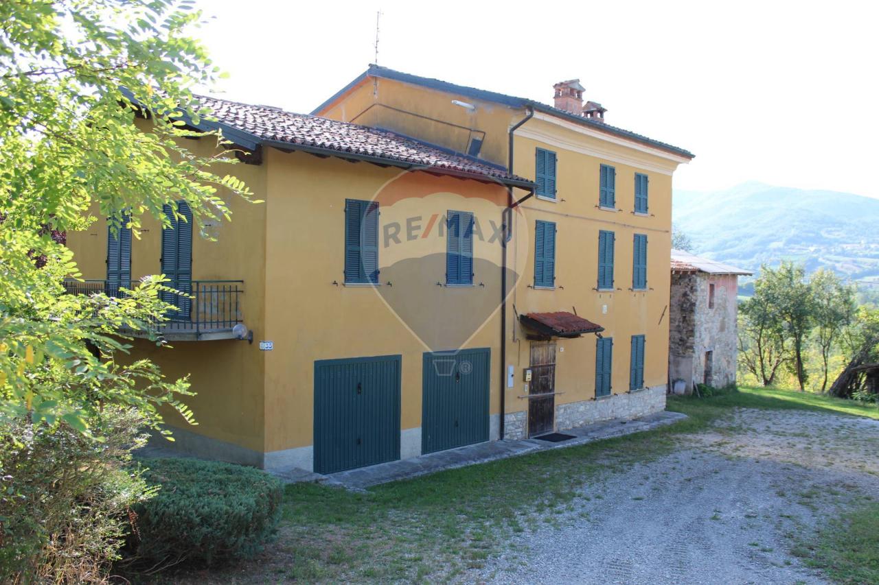 Casa indipendente in vendita a Zavattarello