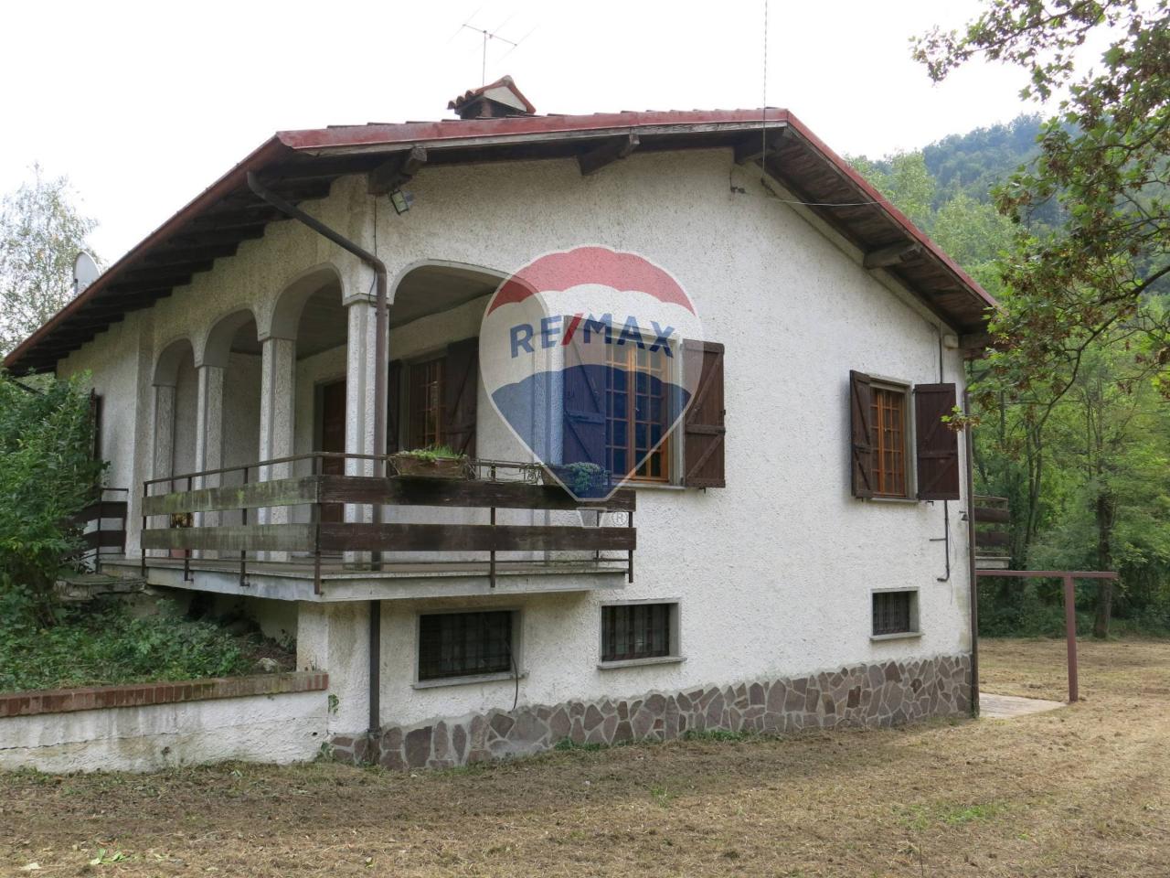 Villa in vendita a Alta Val Tidone