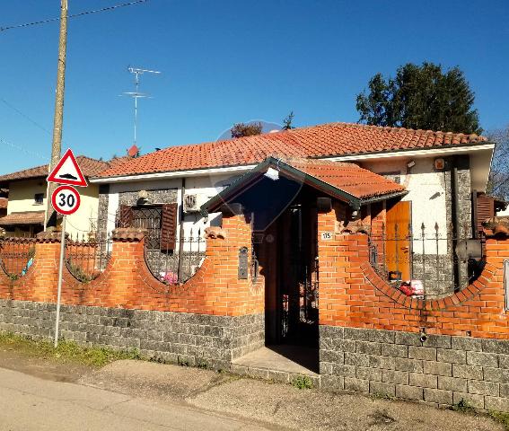 Villa in Strada Cattabrega 175, Vigevano - Foto 1