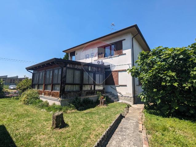 Villa in Via Goldoni 7, Voghera - Foto 1