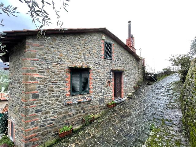 Vierzimmerwohnung in Via Cairoli 12, Massa e Cozzile - Foto 1