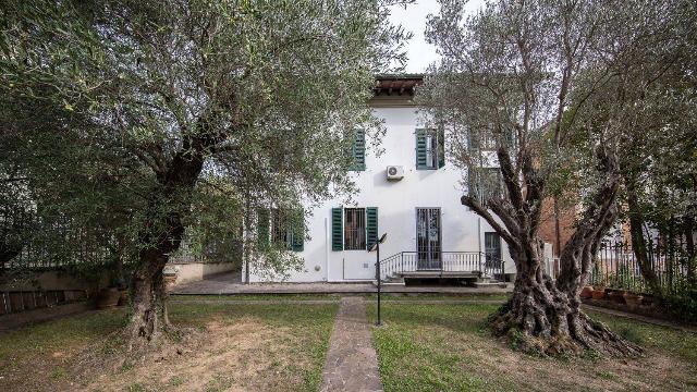 Mansion in Via Sicilia S.N.C., Montecatini-Terme - Photo 1