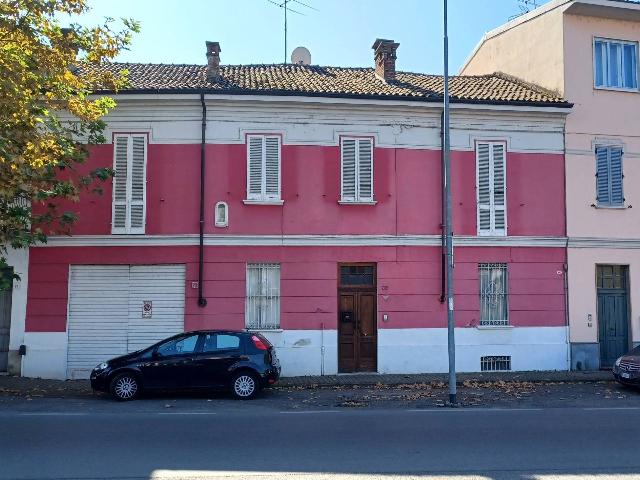 Mansion in Via Giovanni Amendola 77, Voghera - Photo 1