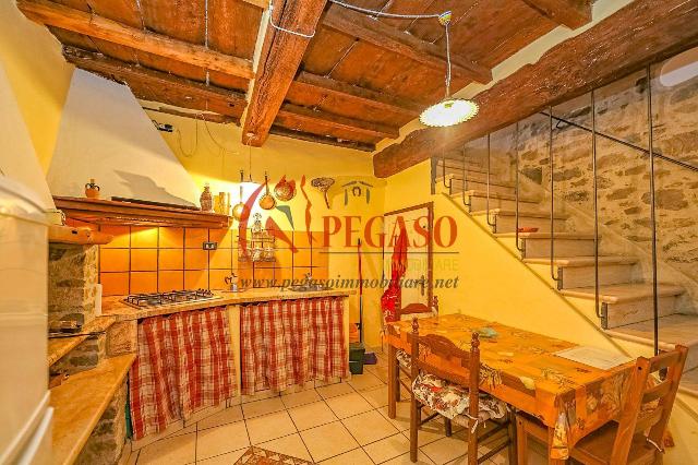 Casa indipendente in Via del Groggio 7, Pescia - Foto 1