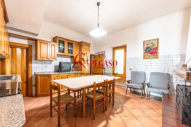 Casa indipendente in Via Lucchese, Uzzano - Foto 1