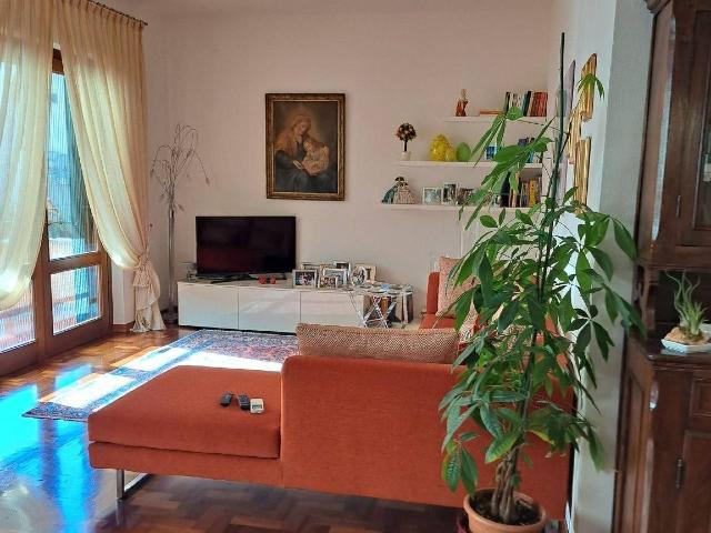 Villa in Via Vincenzo Bellini, Montecatini-Terme - Foto 1