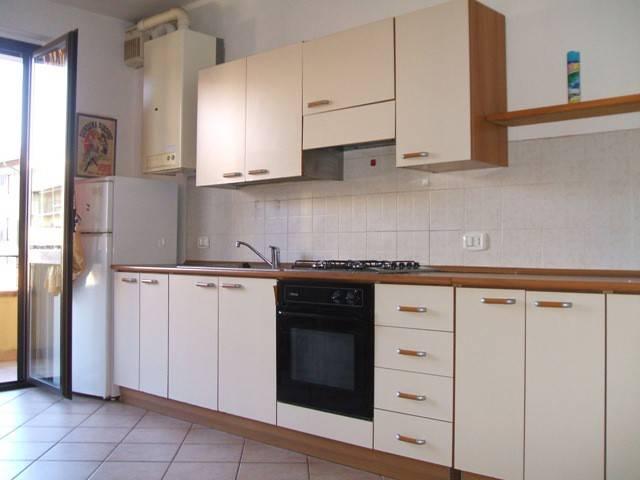 2-room flat in Via Alessandro Volta 28, Galliate - Photo 1