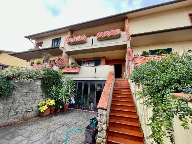 Villa a schiera in Via Campriana, Quarrata - Foto 1