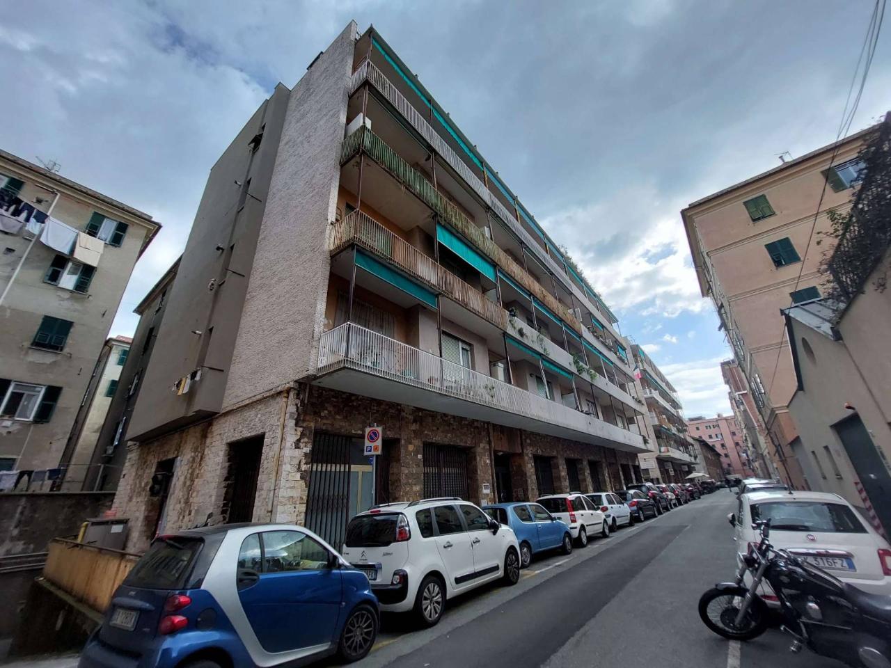 Magazzino in affitto a Genova