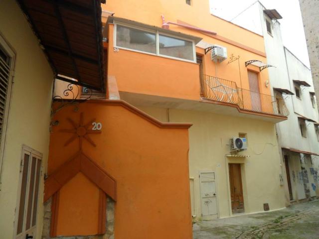 Mansion in {3}, Via Cesare Battisti 20 - Photo 1