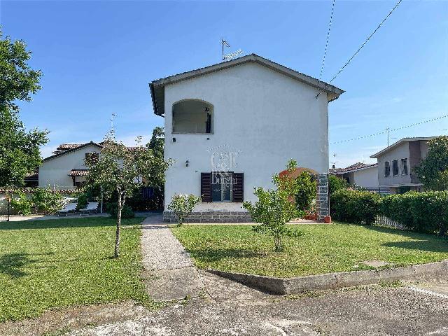 Mansion in Strada Valle  11, Voghera - Photo 1