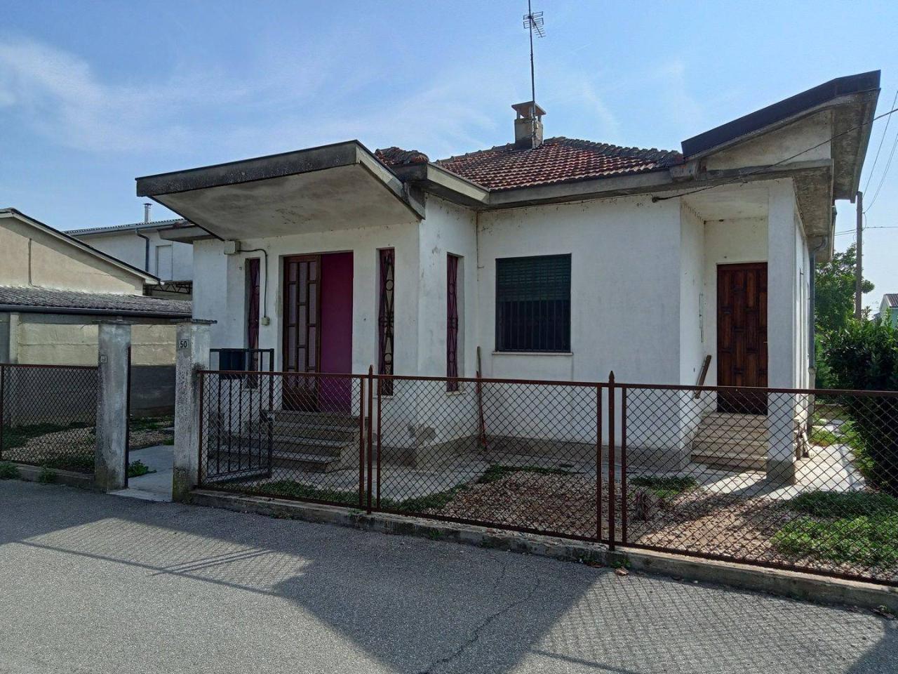 Villa in vendita a Lomello