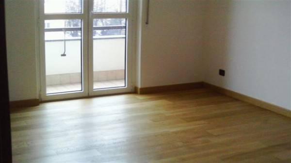 Vierzimmerwohnung in Viale Sardegna, Pavia - Foto 1