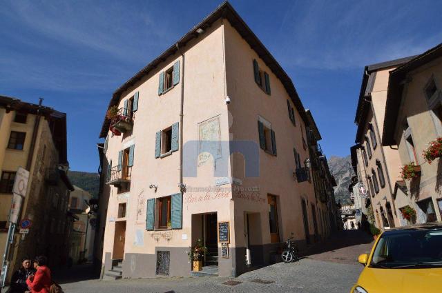 3-room flat in Piazza Camillo Benso di Cavour, Bormio - Photo 1