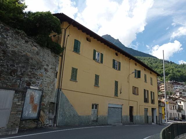 Trilocale in Via Roma, Chiesa in Valmalenco - Foto 1