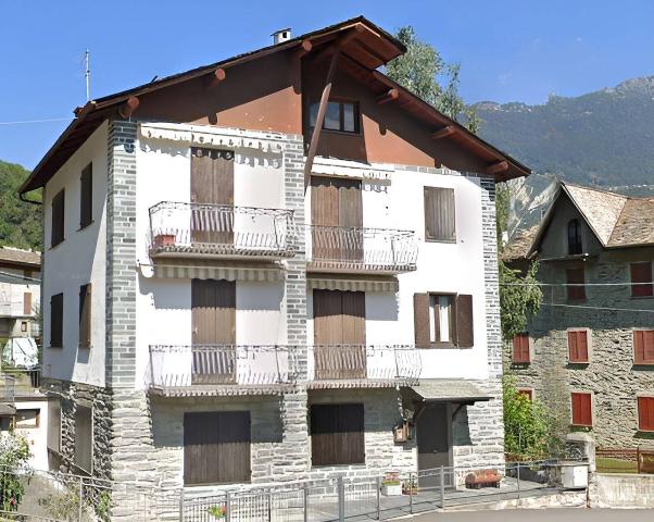 3-room flat in Via Franco Sampietro, Chiesa in Valmalenco - Photo 1