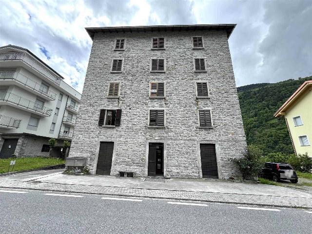 Quadrilocale in Via Nazionale 63, Villa di Chiavenna - Foto 1