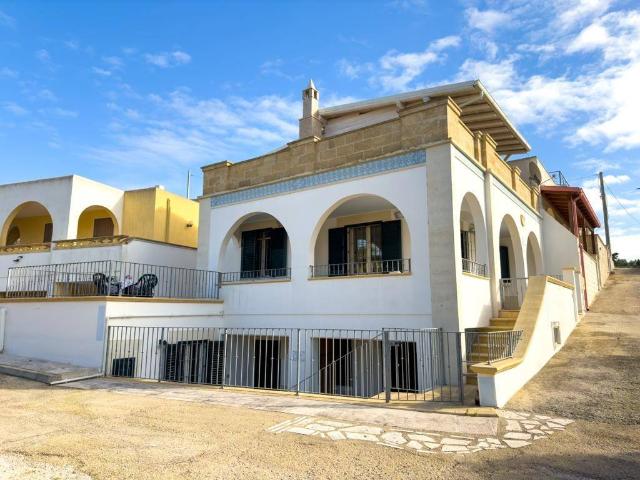 Mansion in {3}, Via Sicilia - Photo 1