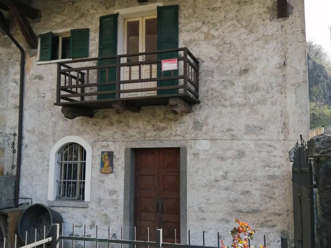 Villa in vendita a Novate Mezzola