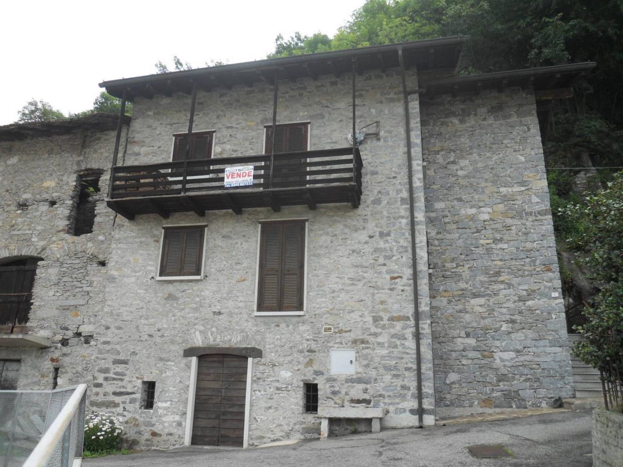 Villa in vendita a Verceia