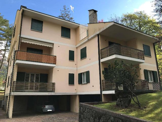 4-room flat in Via Papa Giovanni XIII, Castione della Presolana - Photo 1