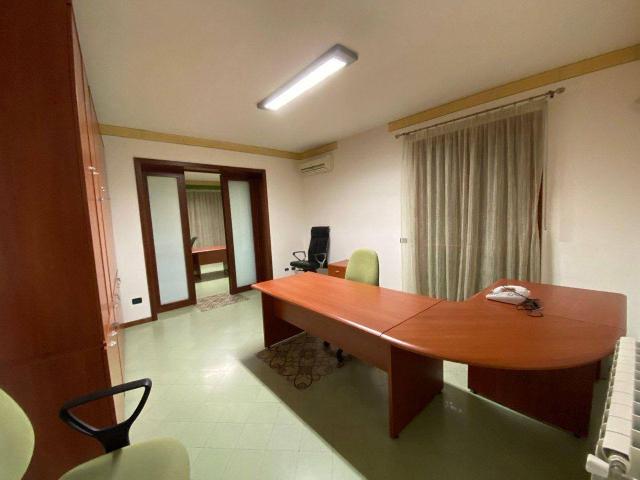 Shared office in {3}, Via Vittorio Emanuele, 126 - Photo 1