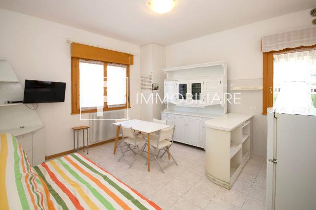 2-room flat in {3}, - Photo 1