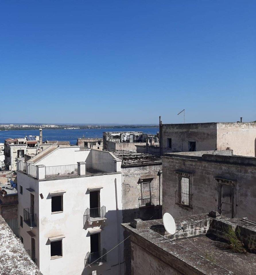 Palazzina commerciale in vendita a Taranto