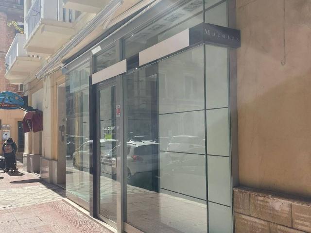 Negozio in Via Vincenzo Pupino, Taranto - Foto 1