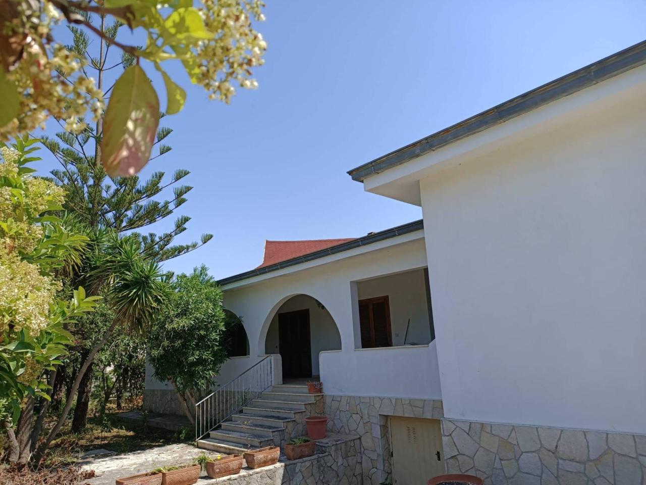 Villa in vendita a Leporano