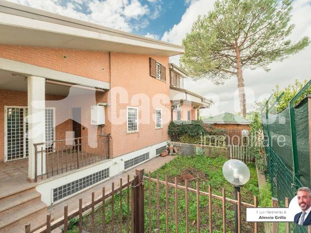 Villa in Via Tivoli 14, Guidonia Montecelio - Foto 1