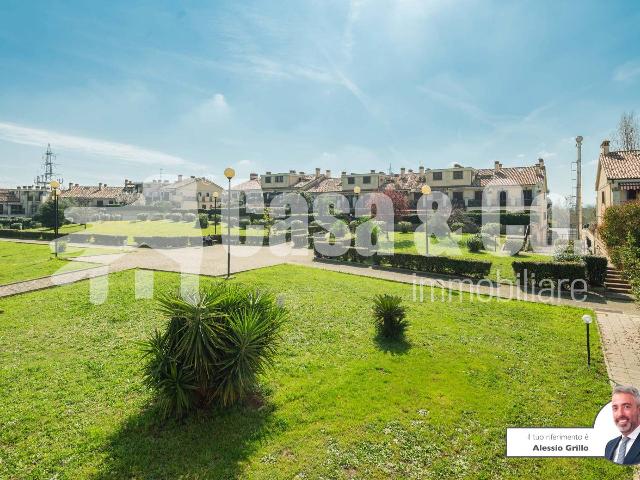 3-room flat in Via di Marco Simone 80, Guidonia Montecelio - Photo 1