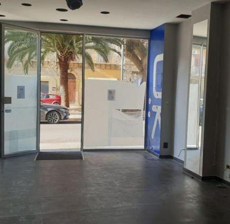 Negozio in Piazza Matteotti, Castelvetrano, {3} - Foto 1