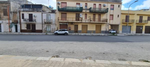 Negozio in Via Ruggero Settimo, Castelvetrano, {3} - Foto 2
