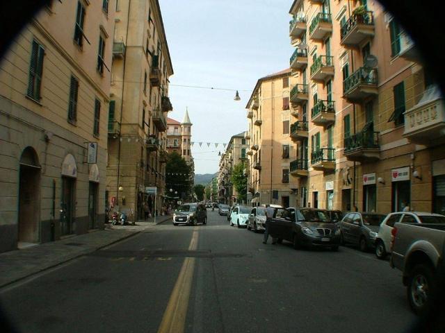 Negozio in Via Domenico Buscaglia, Savona - Foto 1