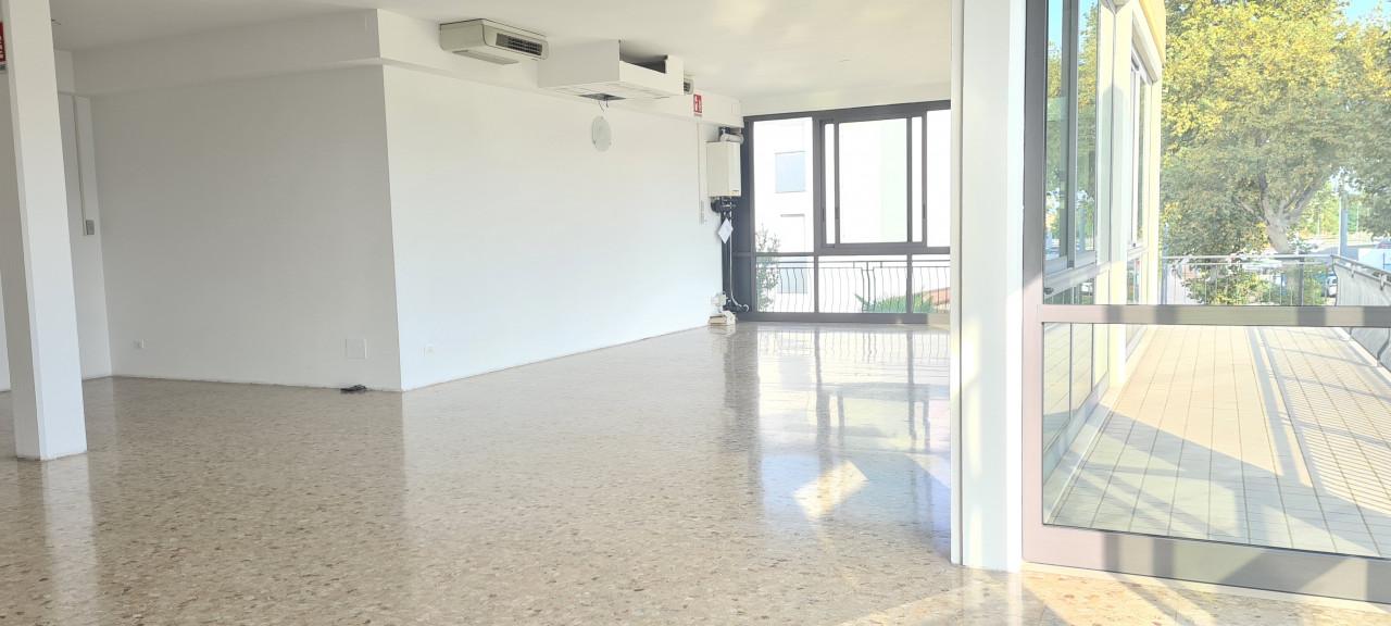 Ufficio in Borgo Treviso, Castelfranco Veneto, {3} - Foto 2