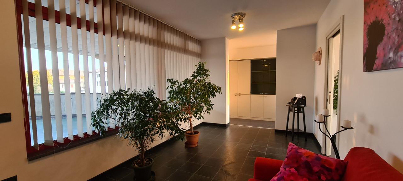 Ufficio in Via Matteotti 10/B, Castelfranco Veneto, {3} - Foto 1