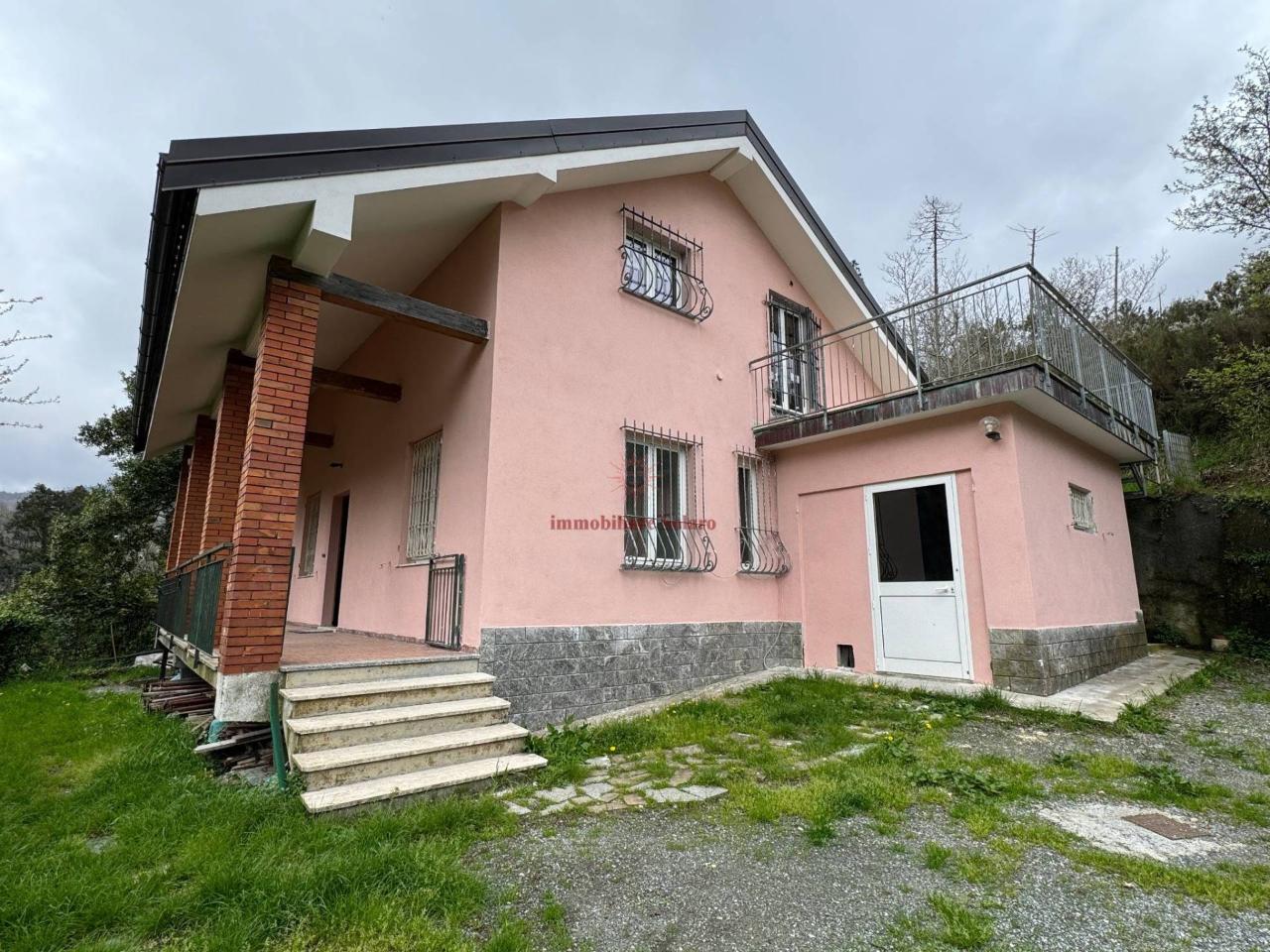 Villa in vendita a Varazze
