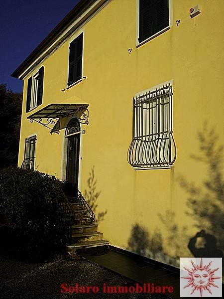 Villa in vendita a Varazze