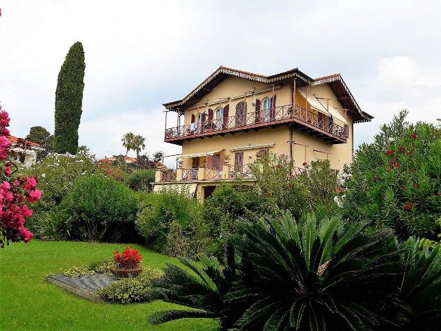 Penthouse in Via Vittorio Veneto, Bordighera - Foto 1