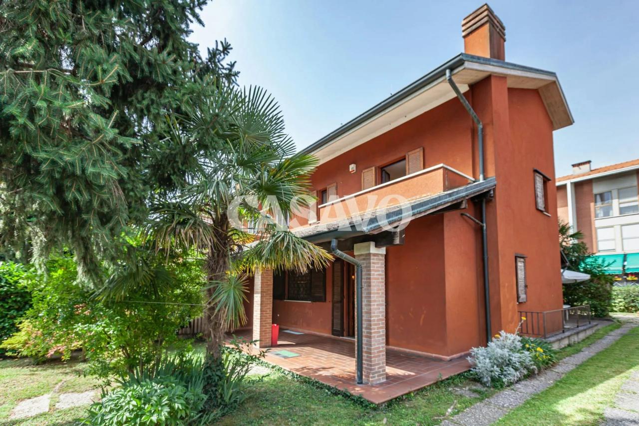 Casa indipendente in vendita a San Donato Milanese