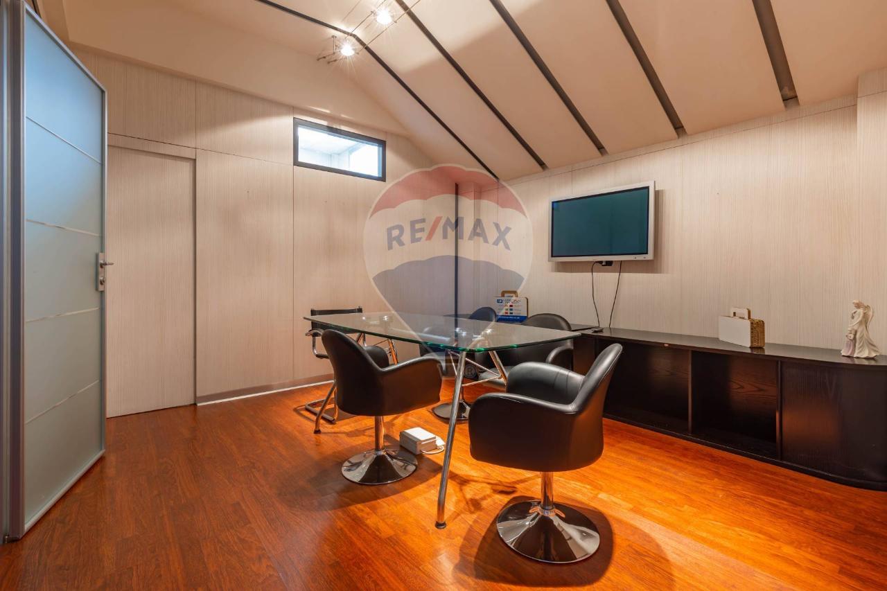 Ufficio in Via Domenico Mandragora 9, Bari - Foto 1