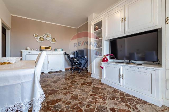 4-room flat in Via Conte Carlo Sforza 14, Monopoli - Photo 1