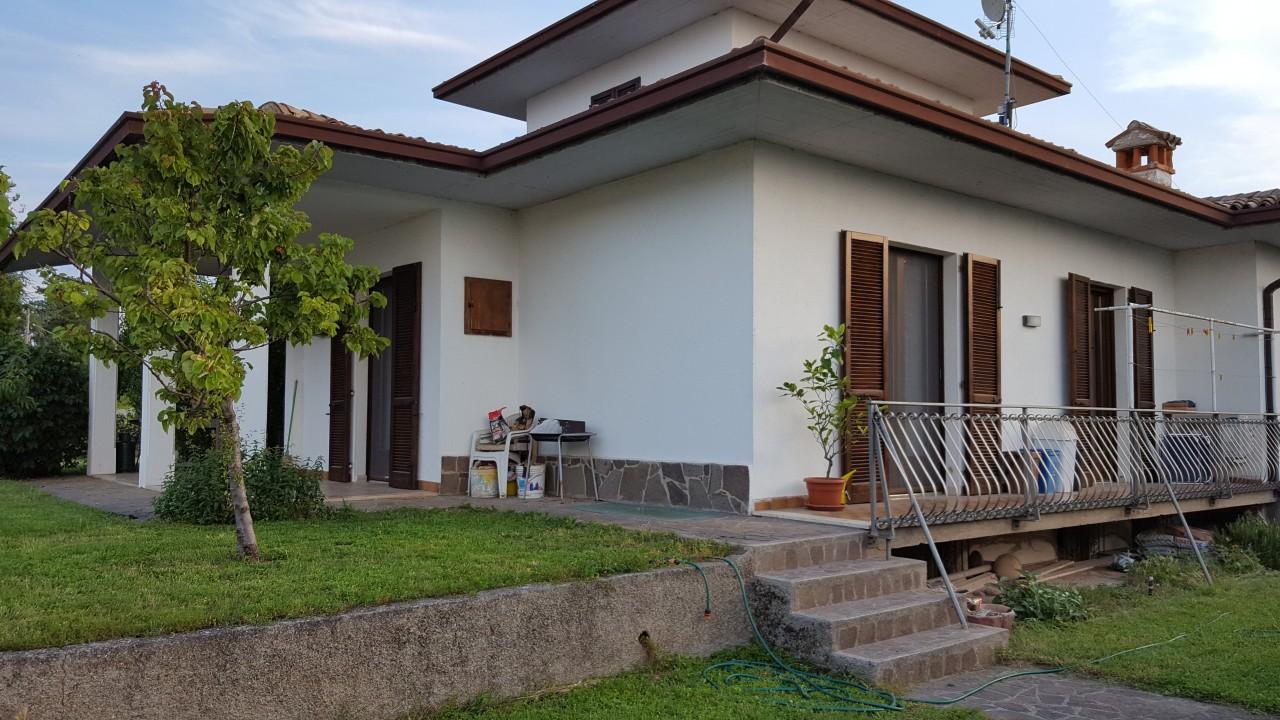 Villa in vendita a Calvagese Della Riviera