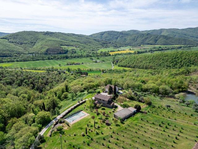 Country house or cottage in Case Sparse Val di Pierle, Cortona - Photo 1