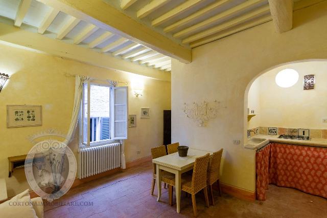 2-room flat in Vicolo Petrella 10, Cortona - Photo 1