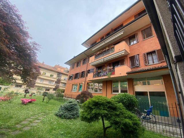 4-room flat in Via Madonnina 31, Nova Milanese - Photo 1