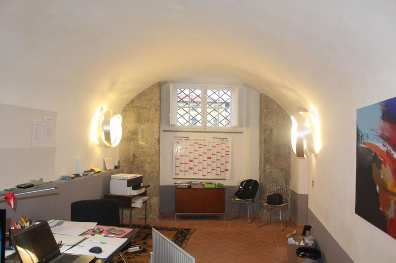 Negozio in Via Lungarno Gambacorti, N. 38, Pisa - Foto 1